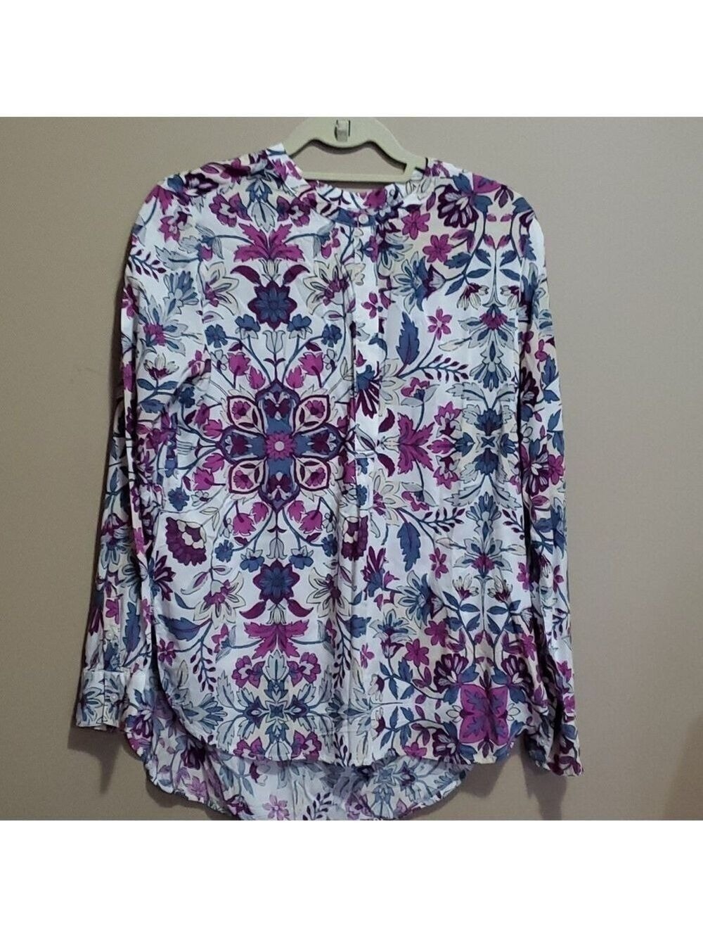 Old navy top size medium